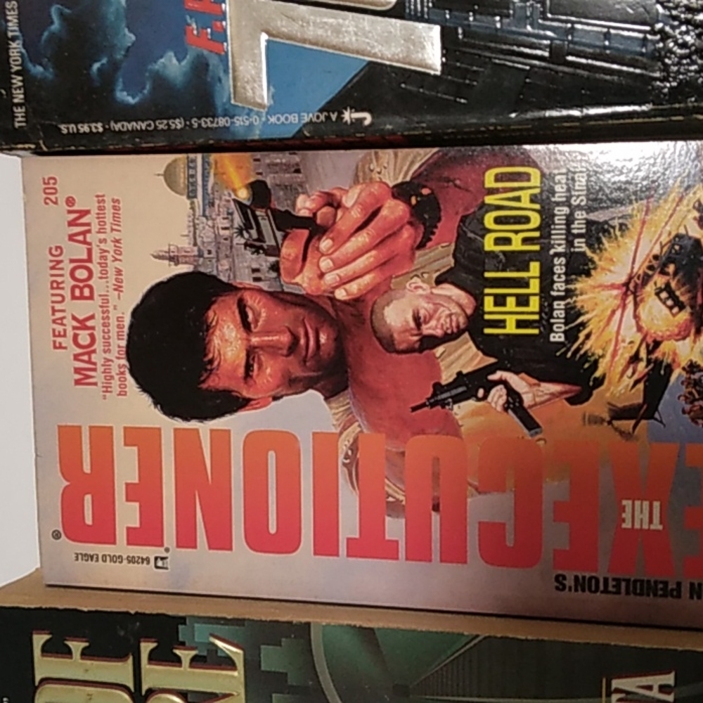 Bundle books - Picture 3 of 7